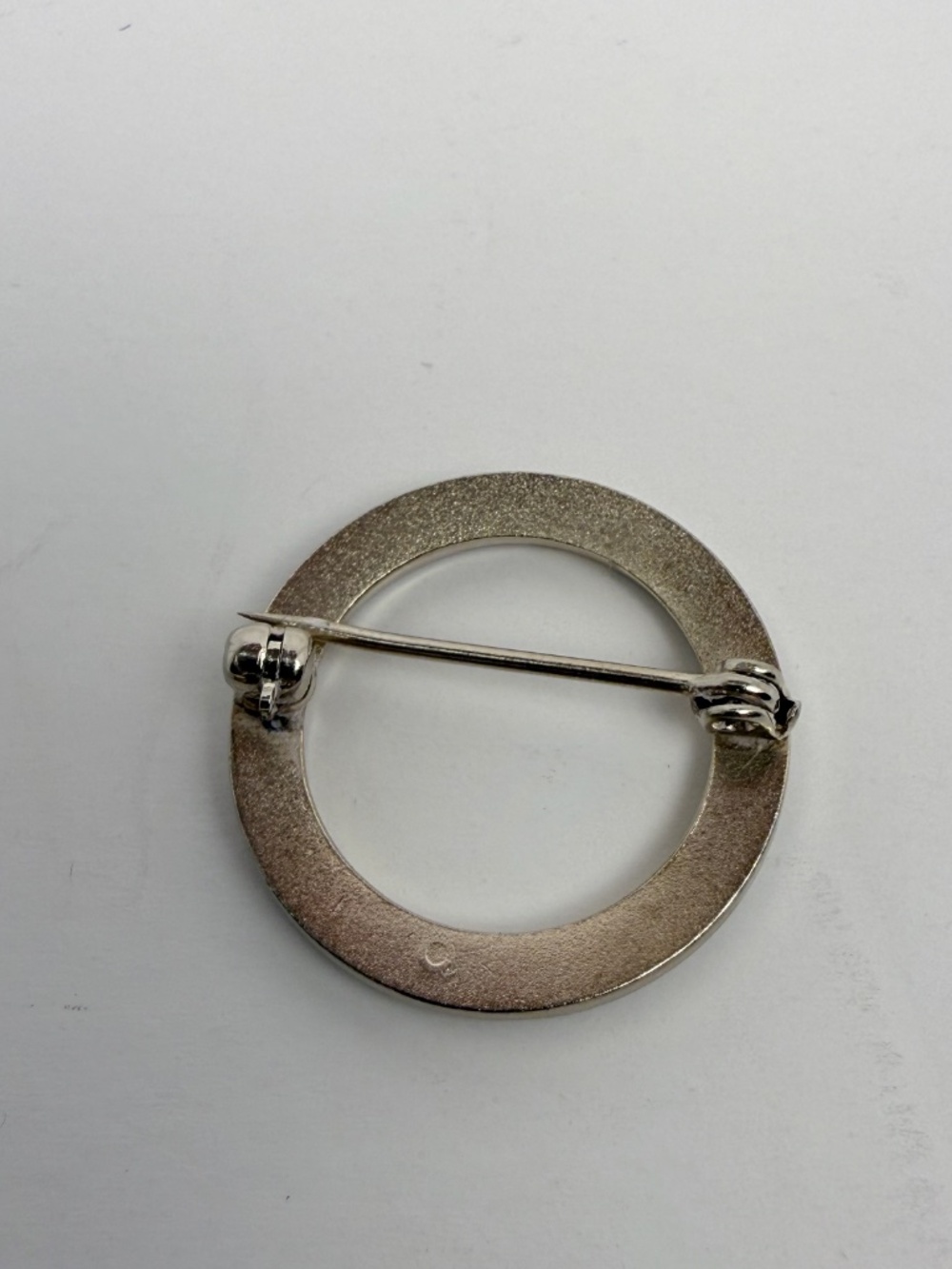 Vintage, Art Deco Enameled Silvertone Circle Brooch/Pin with Rhinestones - Picture 4 of 9